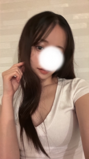 愛須まなみ